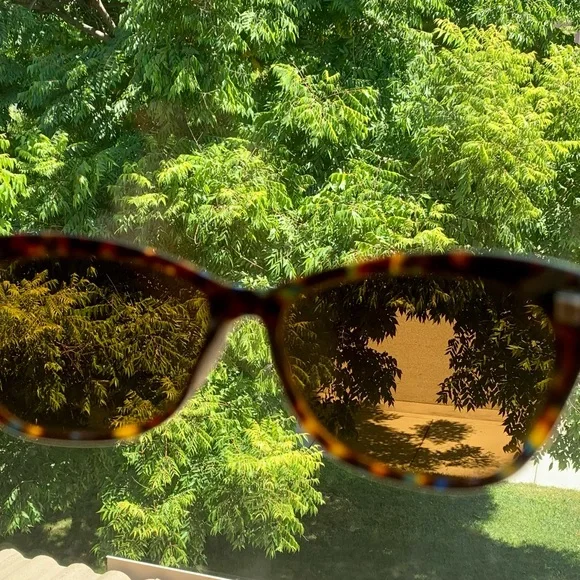 Karen Kane Blue Tortoiseshell Cat-Eye Sunglasses - Picture 16 of 17